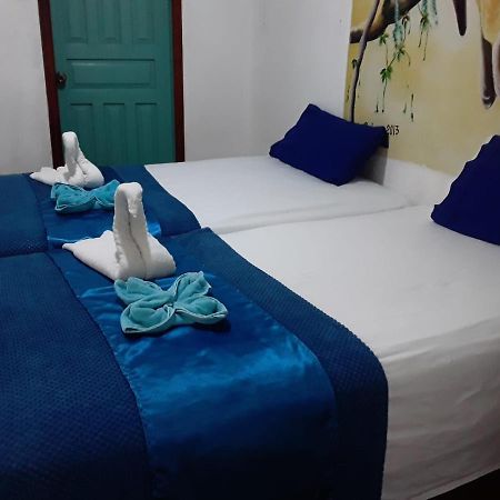 Отель Puerto Ayora Island Экстерьер фото